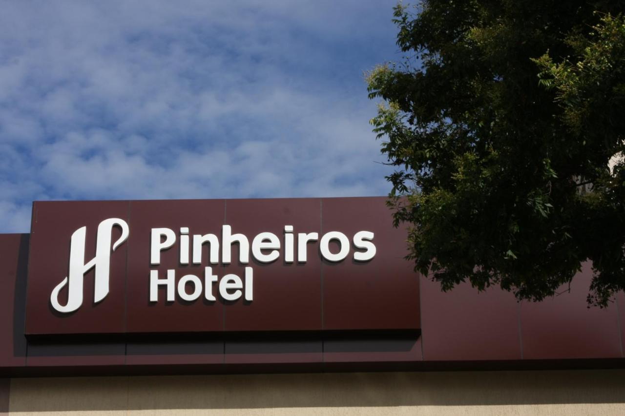 Pinheiros Hotel Goiânia Kültér fotó